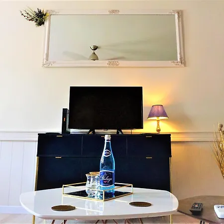 Jaworski Apart's - Premium 40m2 - Self Check In 24h -bezkontaktowo Sam Sie Meldujesz I Wymeldowujesz Przez 24h - Do Rynku 7min! דירה *